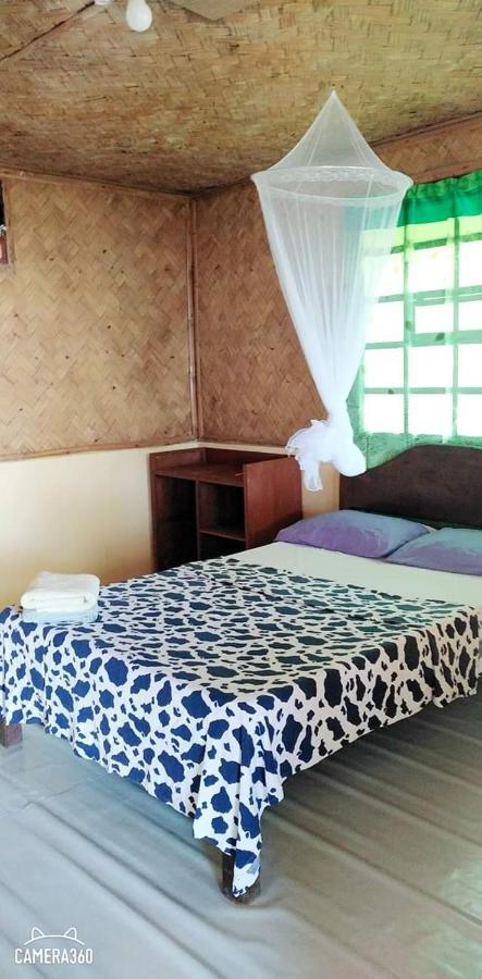 سابانغ Why Not Restobar Cottages المظهر الخارجي الصورة