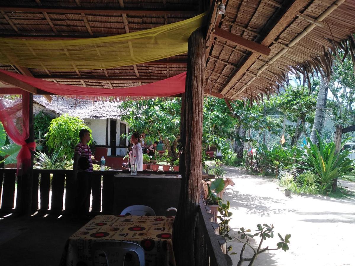 سابانغ Why Not Restobar Cottages المظهر الخارجي الصورة